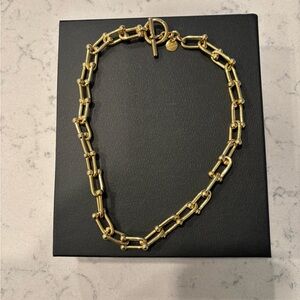 Elegant Gold Chain Necklace